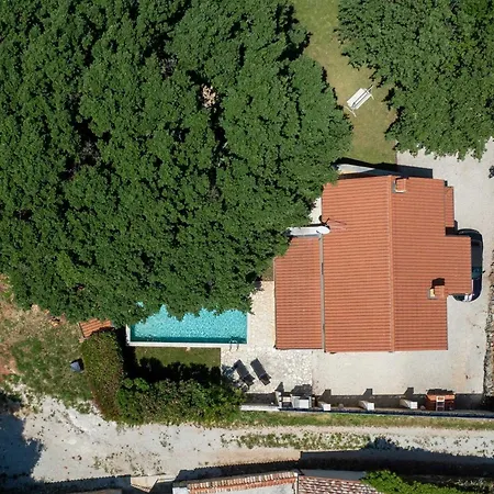 Vila Hrast